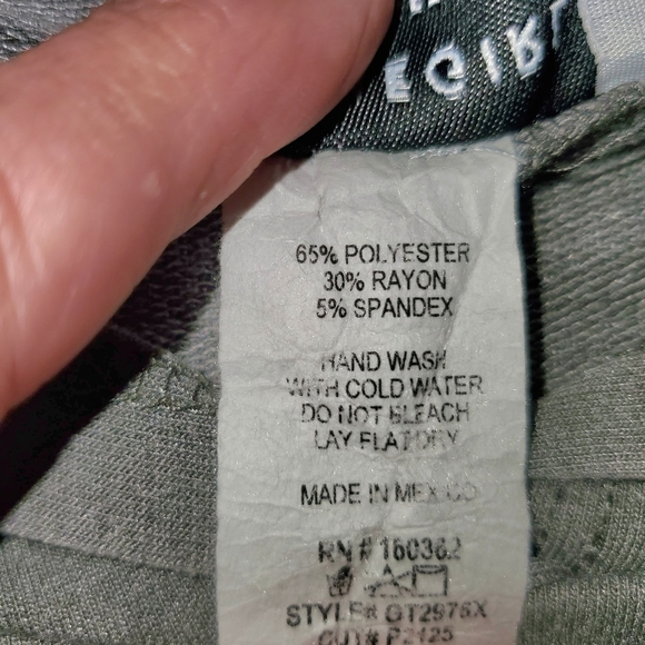 Hoodie Pull Over - Picture 6 of 7